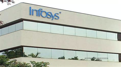 Infosys Q1 Results Net Profit Up 32 Yoy To Rs 5360 Crore Economy