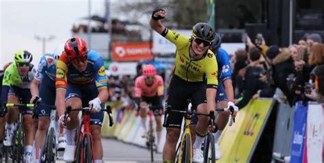 Olav Kooij S Impose De Justesse Au Sprint Sur La Premi Re Tape De