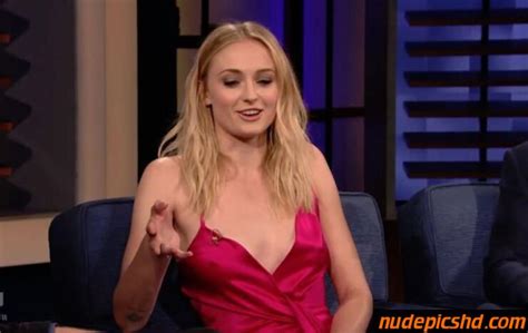 Sophie Turner Braless In Tv Show Nude Leaked Porn Photo