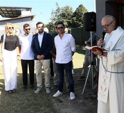 Taglio Del Nastro Al Campo Roberto Lorentini Di Pescaiola