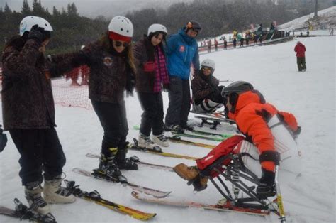 Un Accidente Lo Dejó Inmóvil Y Hoy Es El Primer Instructor De Esquí En