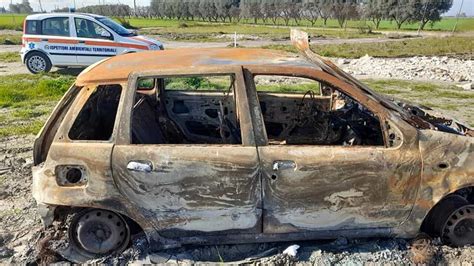 Carcasse Di Auto Rubate Incendiata Al Ghetto Di Borgo Mezzanone La