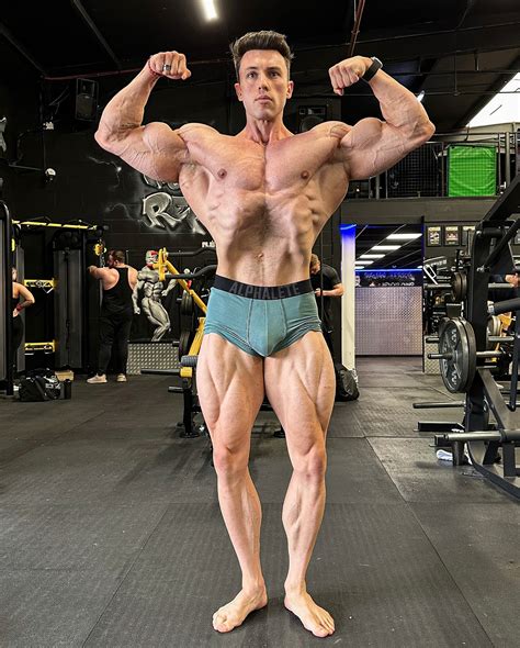 Bodybuilder Brandon Harding Sustains Shoulder Injury, Says His ‘Prep is
