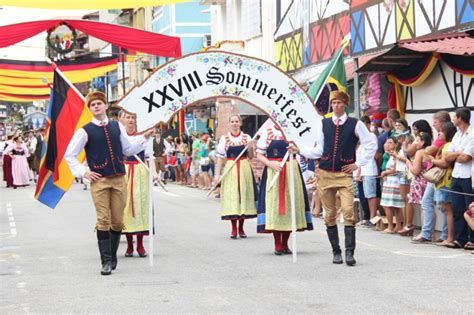 Programe Se Para Conhecer O Sommerfest Em Domingos Martins Domingos