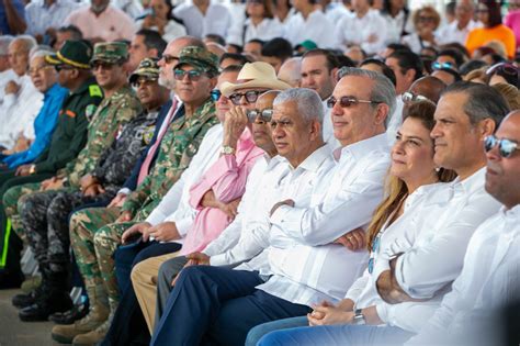 Ricardo De Los Santos Junto Al Presidente Abinader Y La Alcaldesa Carolina Inauguran Paseo