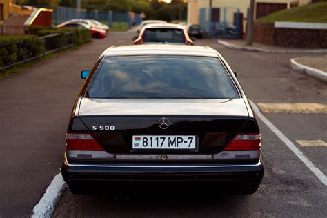 Mercedes Benz Silver Emblem · Free Stock Photo