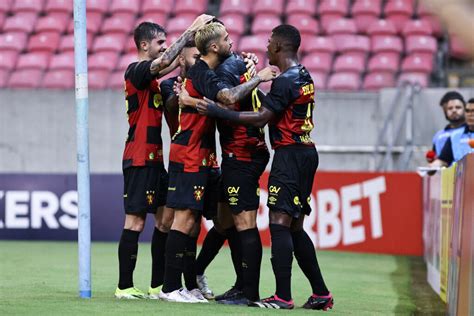 Veja fotos da vitória do Sport sobre o Afogados pelo Campeonato