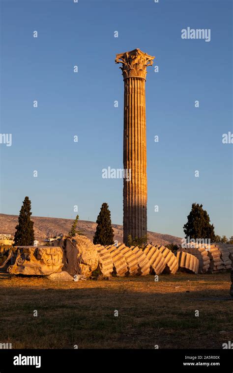 Ruines Ancien Temple Zeus Coucher De Soleil Banque D Image Et Photos