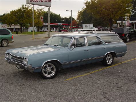 Oldsmobile Vista Cruiser - Information and photos - MOMENTcar