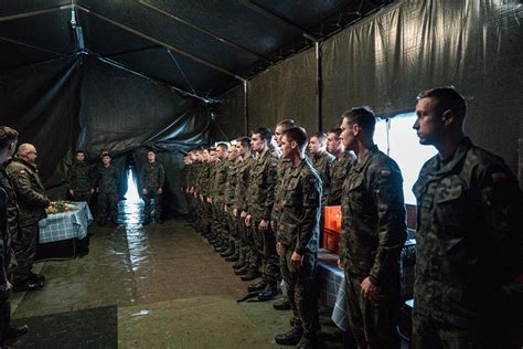 Dówódca 16 Dywizji złożył życzenia żołnierzom na granicy - 16PDZ