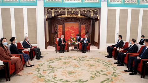 IOC President Bach Meets Chinas Premier Li Qiang