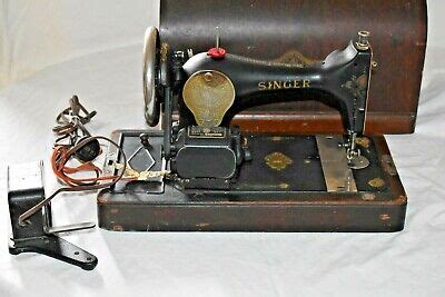 Antique Singer Bt Electric Sewing Machine In Bentwood Case W