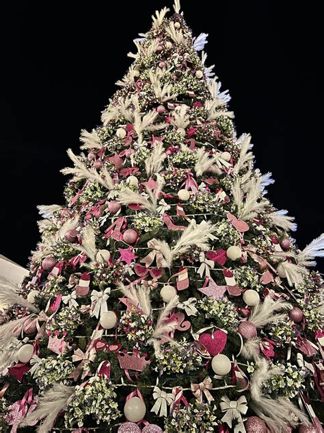 Terrasini Albero Di Natale Barbie Per Dire No Alla Violenza Sulle