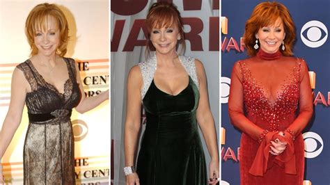 Reba Mcentires Sexiest Red Carpet Looks Photos Of Outfits Closer Weekly