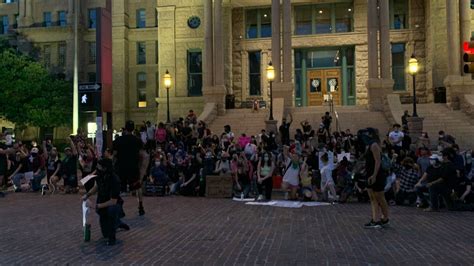 Hundreds March Through Downtown Fort Worth Organizer Calls For Peaceful Protest Nbc 5 Dallas