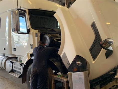 Truck Repair In Edmonton Find The Perfect Shop For Your Heavy Vehicle