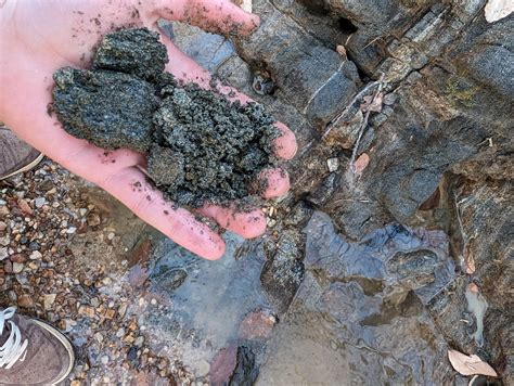 Can someone help explain this? : r/geology