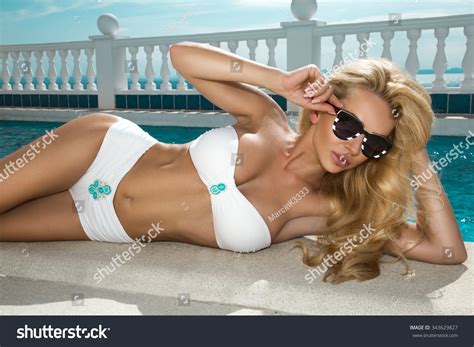 Sexy Model Elegant White Bikini On ภาพสตอก 343629827 Shutterstock