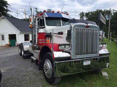 Peterbilt 359 1985 Daycab Semi Trucks