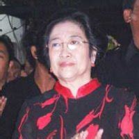 Megawati Berkunjung Ke Istana Batu Tulis