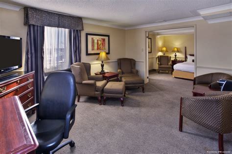 Hotel Crowne Plaza Fredericton Lord Beaverbrook Fredericton W Hrs Z