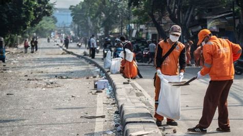 Dlh Alokasikan Rp1 8 Miliar Untuk Gaji Tenaga Kebersihan Lampung Barat 2023