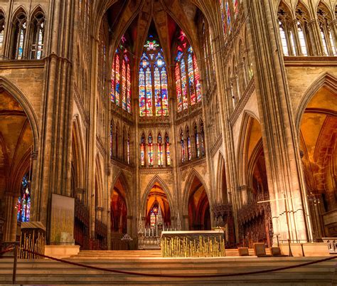 Cathedral of Metz, France | HDR creme