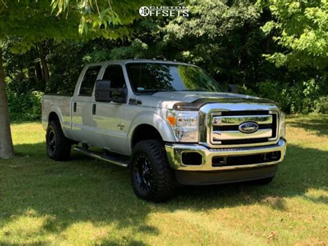 2013 Ford F 250 Super Duty With 17x9 12 Fuel Revolver And 35 12 5R17