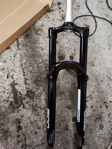 Suntour Aion35 EVO Boost Lor Pcs 160mm Odpružené vidlice na 27 5