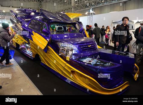 Tokyo, Japan. 10th Jan, 2014. Audience appreciate a modified car at the ...