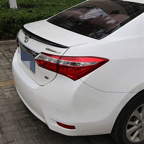 Спойлер зад багажника Toyota Corolla: 12 000 тг. - Кузовные детали ...