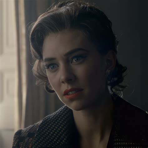 Princess Margaret Icons Vanessa Kirby The Crown Series Princess