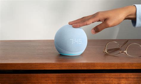 Echo Dot Th Gen Smart Bluetooth Speaker With Clock And Alexa Use