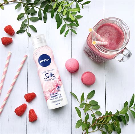 Nivea Silk Mousse Rhubarb Raspberry Raspberry