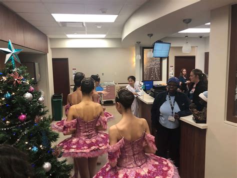 Houston Methodist brings holiday joy to hospital patients - TMC News