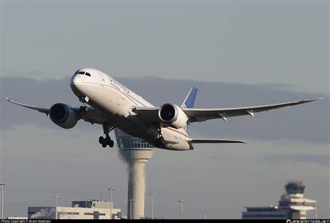 N United Airlines Boeing Dreamliner Photo By Bram Steeman