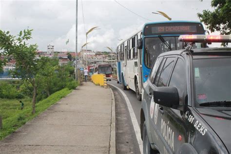 Corpo De Homem Golpes De Faca Encontrado Embaixo De Ponte Na Zona