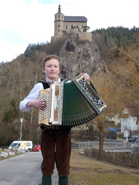 Singen Suielen Mit Der Steirischen Harmonika 2