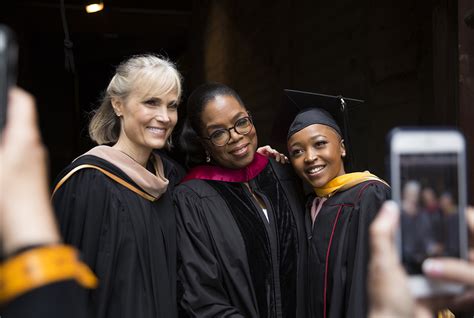 Oprah Winfrey urges USC Annenberg graduates to seek truth | USC ...