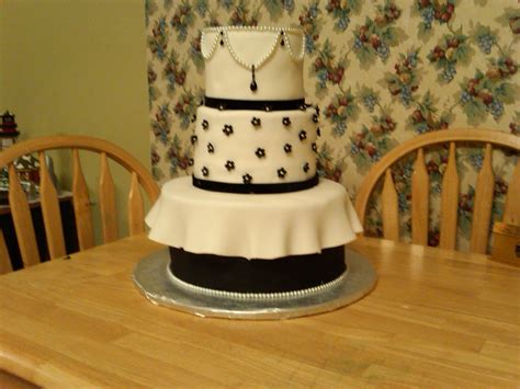 Elegant Black and White Cake - Instructables