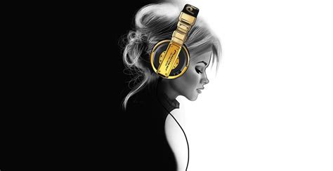 Headphones Women Wallpapers - Wallpaper Cave