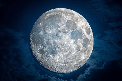 Pourquoi la lune brille t elle comprendre léclat nocturne de notre