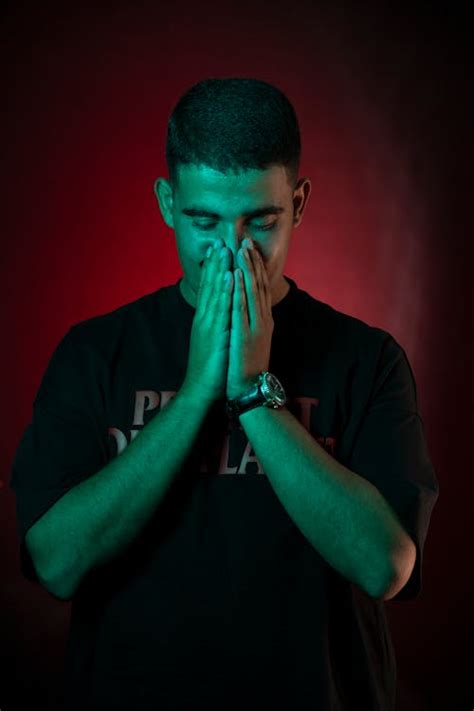 mens face hide pic      mens face hide pic