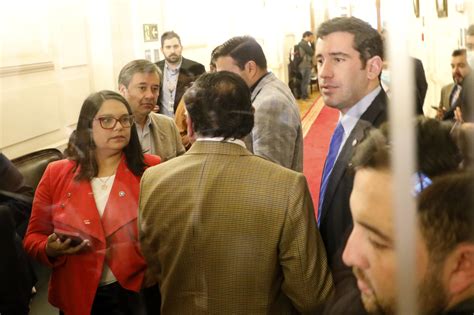 Partido Republicano anunció que se bajan de mesa oficial por diálogo