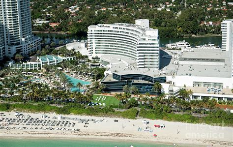 Fontainebleau Miami Beach Aerial Photograph By David Oppenheimer Pixels