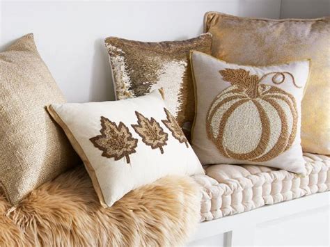 Fall Decorative Pillows to Update Your Space for Autumn | HGTV Personal ...