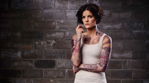 TV Show Blindspot Brunette Jaimie Alexander Short Hair Tattoo Woman