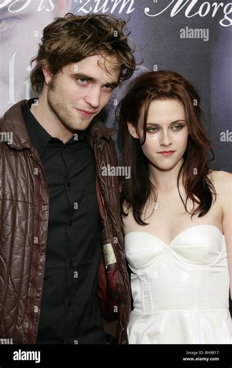 Kristen Stewart And Robert Pattinson Photo Shoot