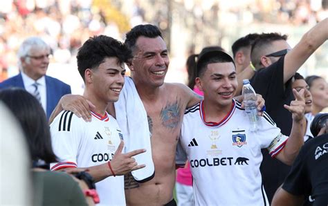 Revive En Imagenes La Despedida De Esteban Paredes Leyenda Por