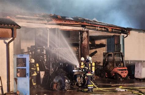 Halbe Million Euro Schaden Bei Vollbrand In Halle